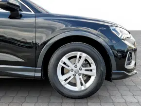Audi Q3 Advanced 35 TFSI thumbnail
