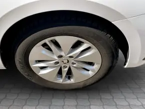 Škoda OCTAVIA COMBI AMBITION 2.0 TDI DSG thumbnail