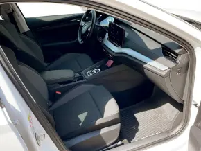 Škoda OCTAVIA COMBI AMBITION 2.0 TDI DSG thumbnail