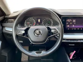 Škoda OCTAVIA COMBI AMBITION 2.0 TDI DSG thumbnail