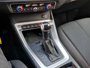 Audi Q3 Advanced 35 TFSI thumbnail
