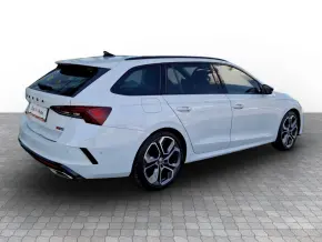 Škoda OCTAVIA Combi 4x4 RS TDI DSG thumbnail