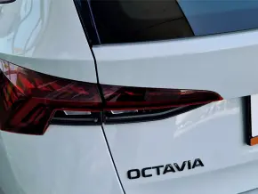 Škoda OCTAVIA Combi 4x4 RS TDI DSG thumbnail