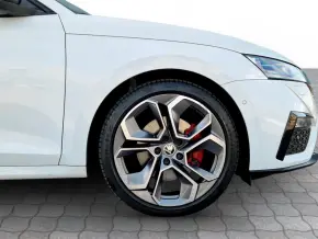 Škoda OCTAVIA Combi 4x4 RS TDI DSG thumbnail