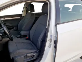 VW Golf Life 1.5 TSI ACT thumbnail