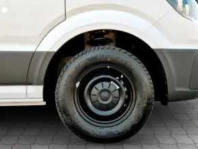 VW Crafter 3.5 Furgon L4H3 FWD 103kW thumbnail