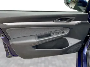 VW Golf Life 1.5 eTSI ACT DSG mild hyb thumbnail