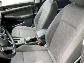 VW Golf Life 1.5 eTSI ACT DSG mild hyb thumbnail