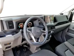 VW Crafter 3.5 Furgon L4H3 FWD 103kW thumbnail