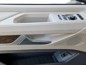 VW Multivan Style L 2.0 TDI 110KW thumbnail