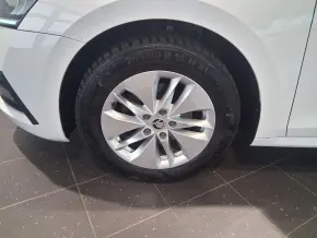 Škoda OCTAVIA COMBI AMBITION 2.0 TDI thumbnail