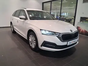 Škoda OCTAVIA COMBI AMBITION 2.0 TDI DSG thumbnail