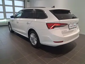 Škoda OCTAVIA COMBI AMBITION 2.0 TDI thumbnail
