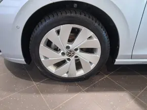 VW Golf Var.Style mildHy. 1.5 eTSI ACT DSG thumbnail