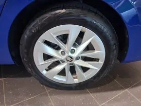 Škoda OCTAVIA COMBI STYLE 2.0 TDI DSG thumbnail