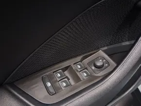 Škoda OCTAVIA COMBI AMBITION 2.0 TDI thumbnail