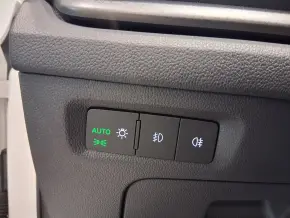 Škoda OCTAVIA COMBI AMBITION 2.0 TDI DSG thumbnail