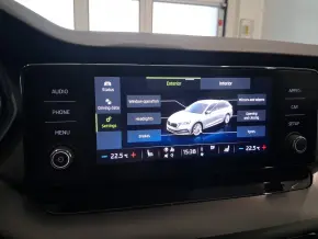 Škoda OCTAVIA COMBI AMBITION 2.0 TDI DSG thumbnail