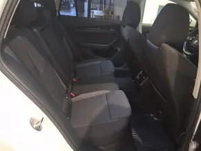 Škoda OCTAVIA COMBI AMBITION 2.0 TDI thumbnail