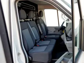 VW Crafter 3.5 Furgon L4H3 FWD 103kW thumbnail