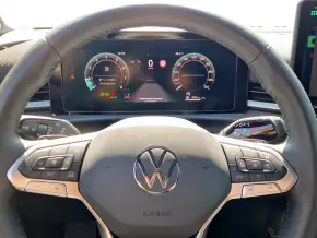 VW Noul T-Roc Style 1.5 eTSI DSG thumbnail