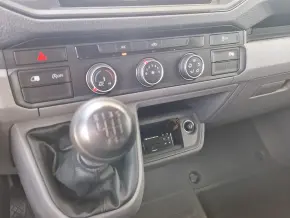 VW Crafter 3.5 Furgon L4H3 FWD 103kW thumbnail
