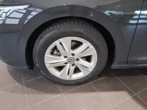 VW Golf Life 1.0 TSI thumbnail