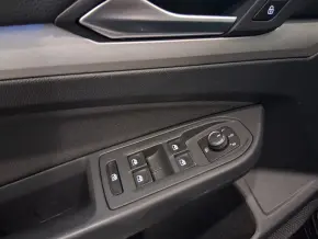 VW Golf Life 1.0 TSI thumbnail