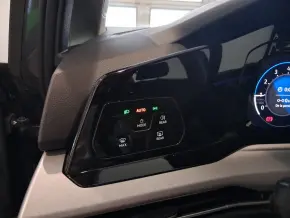 VW Golf Life 1.0 TSI thumbnail