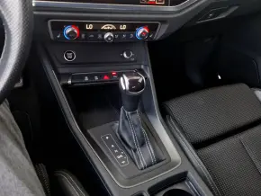 Audi Q3 S Line 35 TFSI thumbnail