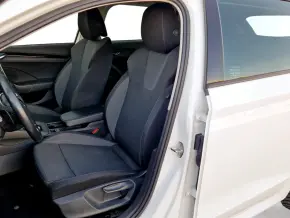 Škoda OCTAVIA COMBI AMBITION 2.0 TDI DSG thumbnail