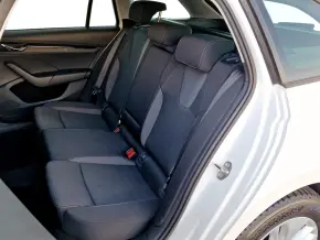 Škoda OCTAVIA COMBI AMBITION 2.0 TDI DSG thumbnail