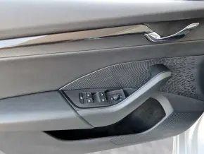 Škoda OCTAVIA Combi Ambition TDI thumbnail