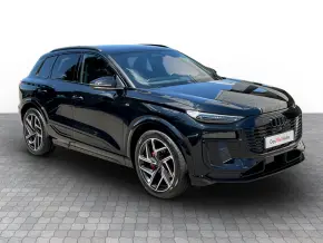 Audi Q6 e-tron quattro thumbnail