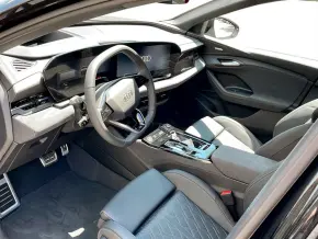 Audi Q6 e-tron quattro thumbnail