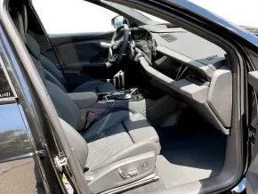 Audi Q6 e-tron quattro thumbnail