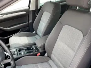 VW Noul Passat Comfortline1.5 TSI ACT DSG thumbnail