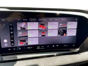 Audi Q6 e-tron quattro thumbnail