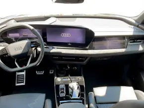 Audi Q6 e-tron quattro thumbnail