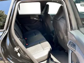 Audi Q6 e-tron quattro thumbnail