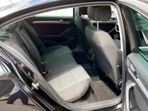 VW Noul Passat Comfortline1.5 TSI ACT DSG thumbnail