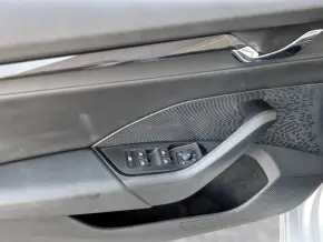Škoda OCTAVIA COMBI AMBITION 2.0 TDI DSG thumbnail