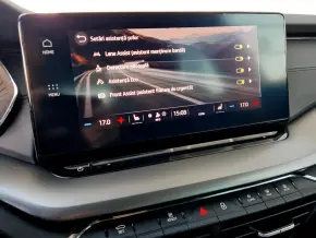 Škoda OCTAVIA COMBI AMBITION 2.0 TDI DSG thumbnail