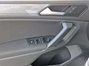 Noul Tiguan Life 2,0 TDI DSG thumbnail