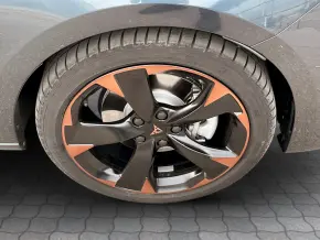 CUPRA Leon SP e-HYBRID DSG thumbnail