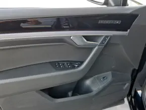 Touareg R-Style V6 TDI thumbnail