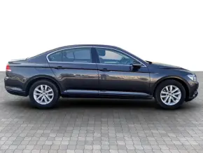 VW Passat Comfortline 2.0 TDI DSG thumbnail