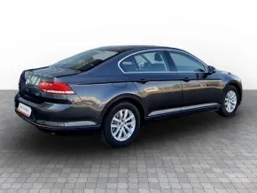 VW Passat Comfortline 2.0 TDI DSG thumbnail