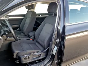 VW Passat Comfortline 2.0 TDI DSG thumbnail