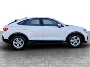 Audi Q3 Sportback 35 TFSI thumbnail
